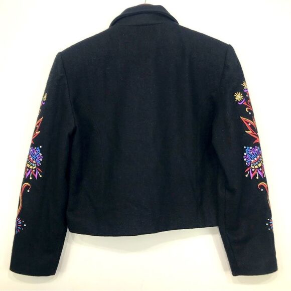 Signature Gordon & James Black Wool Colorful Embroidered Crop Jacket - Picture 9 of 15